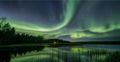 Aurore boréale à l'automne en Laponie finlandaise