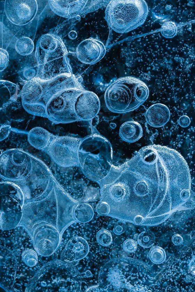 Bulles d’air emprisonnées dans la glace