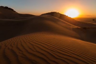 Coucher de soleil dans le désert