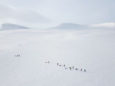 © Emmanuel Berthier - Finlande - Aventure polaire à Ski Pulka : à la conquête du Mont Halti, sommet de Laponie Finlande - Aventure polaire à Ski Pulka : à la conquête du Mont Halti, sommet de Laponie
