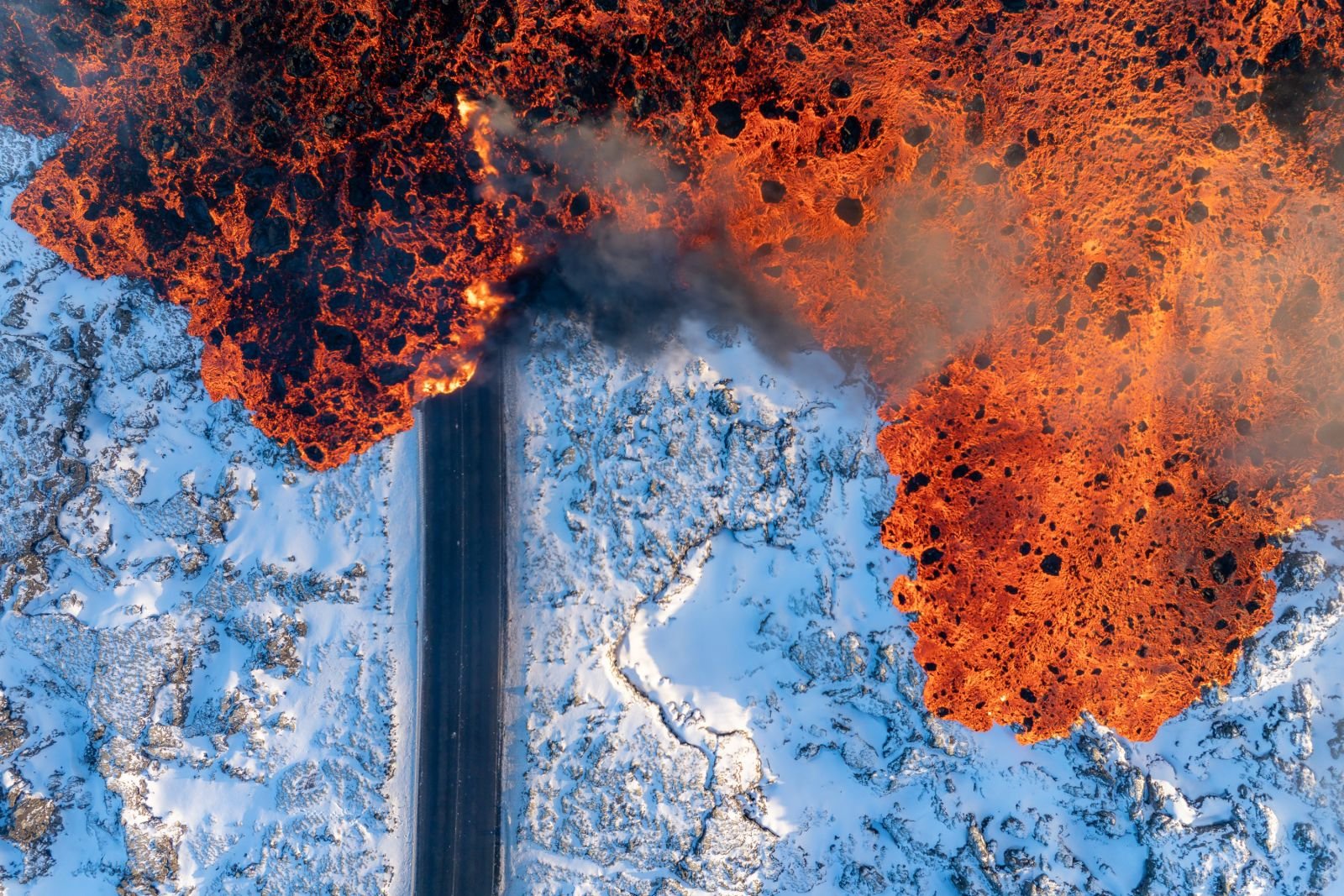 Islande hivernale : terres de feu, glace et aurores boréales